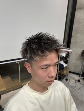 イーラ(era) ジェットモヒカンホワイトメッシュ束感ツーブロック