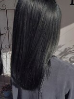 ライカ(Lycka) ダークグリーン 暗髪 オリーブ グレー