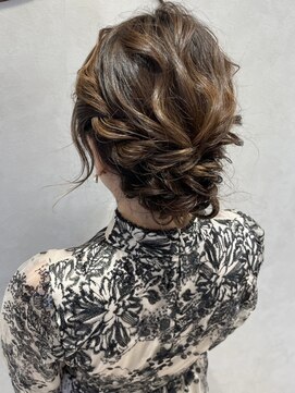 リンク(Link) シニヨン/シニヨンアレンジ/結婚式/お呼ばれヘア/ヘアアレンジ