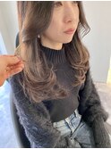 レイヤーカット×透明感グレージュ◎