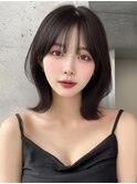 外はねロブ　韓国ヘア　顔周りレイヤー　グレージュカラー 小顔