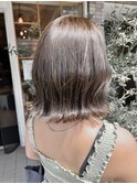 切りっぱなし外ハネボブ　8トーンアッシュベージュ　大森