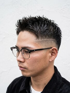 ワンワンオー バーバーショップ 長浜店(@110 BARBER SHOP) ハイフェード×ウェット束感ショート