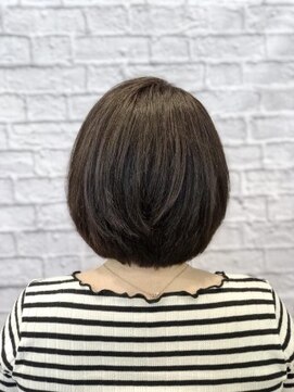 ミーティア バイ クアトロ(Meteor By QUATRO) ナチュラルボブ