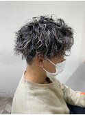 《tomi》ハイライト×スパイラルパーマ