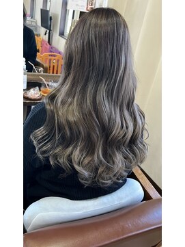 グラフティー(graffiti) オリーブグレージュ