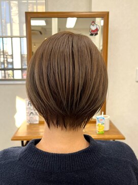 リングバイモアムー(Ring by Moremuu) 首長く見えるショート