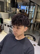 フランクスバーバーザスタンド(Frank’s barber the stand)&nbsp;スペインカール×スパイキーショート×フェザーパーマ飯田橋F