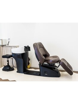 髪の乾燥などのお悩みに。髪の内部から補修し、指通りなめらかなうるツヤヘアが叶う♪