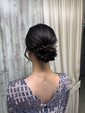 シニヨンスタイル