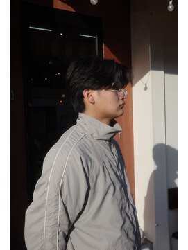 エディ(Edy) センターパートニュアンスパーマ韓国ヘアカルマヘア眉毛カット