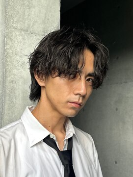 レタッチバイフィフス(RETOUCH by fifth) センターパート×ルーズパーマ