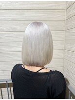 アン ブリーチ 大宮駅東口店(UN BLEACH)&nbsp;ホワイトシルバー