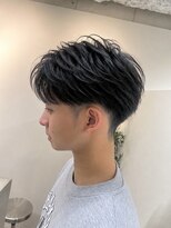 ユニ 江坂(Uni.)&nbsp;フェザーショート　フェザーパーマ　ツーブロックショート