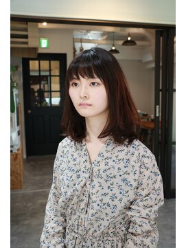 マクナリー(McNally) Aラインで頭が小さくみせる。