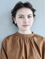 ルーズにまとめたupスタイル
