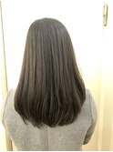 アッシュモーブでツヤ感と透明感を！鎖骨下でまとまりやすい様に