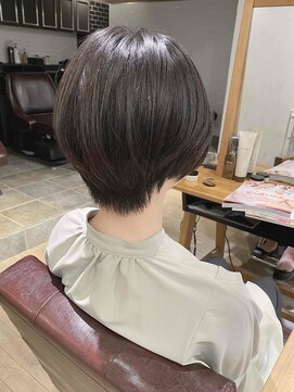 ヴァンクシー バイ ルナ(VANKCY by Luna) ショート 大人ボブ 20代 30代 小顔 前髪 アッシュ ショートボブ