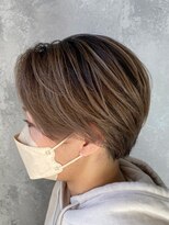 ハサミバイアトリエナガノ 千葉(8sami by atelier nagano)&nbsp;ショートボブ/センターパート/ツヤ髪/グラデーション/イヤリング