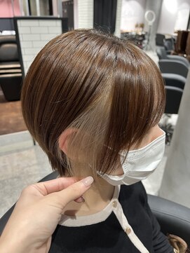 リーオオサカ(Lee Osaka) ショート×インナーカラー/kana