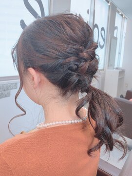 レディスペヘアー(redispe hair) ローポニー　【名古屋駅・名駅・名駅西口・名古屋駅西口】