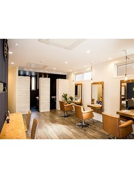 お客様と向き合って最善の施術をさせて頂きます。居心地の良い空間で、あなただけのサロンタイムを☆