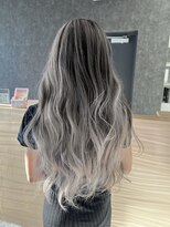 リルーア(RIRUA)&nbsp;外国人風バレイヤージュ