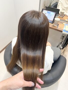 シンシア(CYNTHiA) 艶髪縮毛矯正 ロング