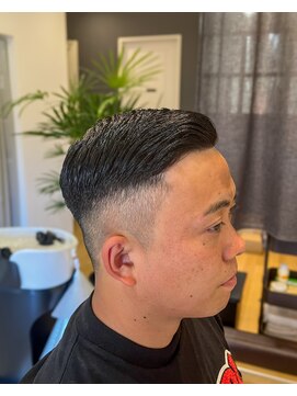 スタンドアップ(Stand up) 【美容師×理容師 Wライセンス】バーバースタイル 刈り上げ高め
