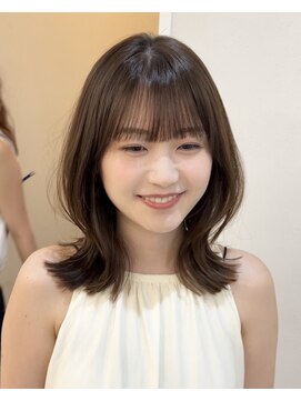 キアラ(Kchiara) 小顔レイヤー透明感カラーkchiara天神新名敬子