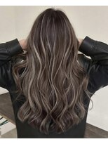 ニカ(NIKA)&nbsp;グレージュハイライト