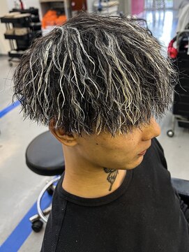 ダズルヘアラッシュ(DAZZLE hair RUSH) 名古屋ホワイトメッシュパーマブリーチツイストスパイラルパーマ