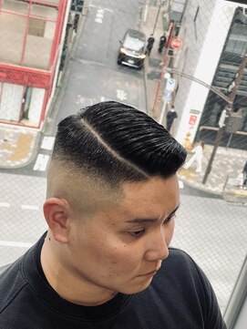 サイドパート/フェードカット