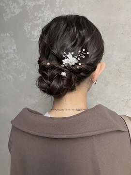 コトナ(kotona) お呼ばれヘアセットパーティーヘアセットシニヨンアップスタイル