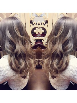 ナビィ(NAVI) ミルキーベージュ×グレーッシュ