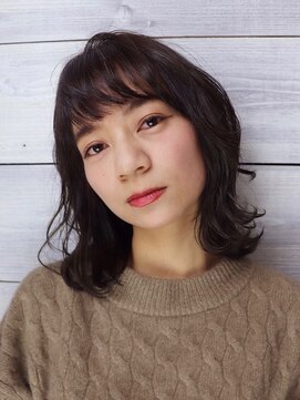 グレープバイン 港南台(GRAPEVINES) ひし形シルエット／外ハネミディ