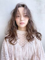 アイティーバイアルバム 藤沢店(IT by ALBUM) レイヤーカットロング_アースカラーくびれヘアツートン_38888