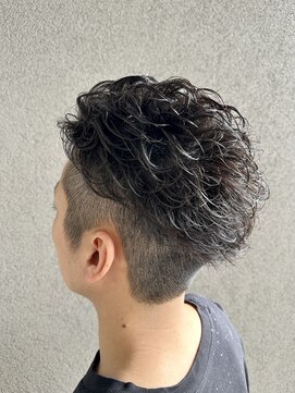 クレーヌ(CREINE) スーツ短髪ツーブロック束感モテる黒髪シークレットパーマ