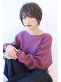 ローライトアッシュブラウン大人かわいい小顔ワンサイドショート