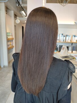 トゥーリ 二日市店(tuuli) 大人綺麗ロングヘアー