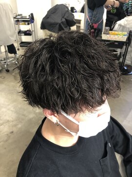 オーシャントーキョー(OCEAN TOKYO) ツイスパマッシュ(刈り上げツーブロック黒髪パーマ)