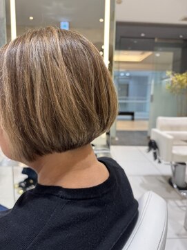 ザザ 高田馬場(ZA/ZA) 白髪ぼかしハイトーンカラー