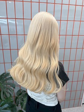 ベレーザ 渋谷神南(Beleza) 16223抜きっぱなしブロンドハッシュカットホワイトブロンド