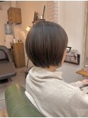 ショートとボブのいいとこ取り伸びても崩れにくい大人ショート