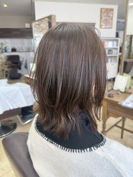 トップスタイル リッチ 軽やかに揺れるレイヤースタイル