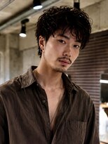 キュー(Cue_) 大人カジュアルショートツイストスパイラルパーマ刈り上げなし