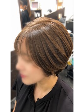 ヘアーズクレッセント(CRESCENT) グラデーションボブ