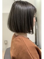 オウル(Owll)&nbsp;☆DISHEL ☆大人かわいいミニマムボブ前下がりイルミナカラー