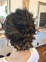 ニコラ(nicola) nicola×シニヨンアレンジ