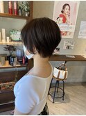 ショート×くびれ×ハンサムショート×ナチュラルカラー